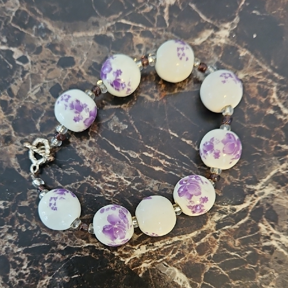 Vintage-Style Floral Porcelain Bead Bracelet Purple & White Ceramic Cottagecore